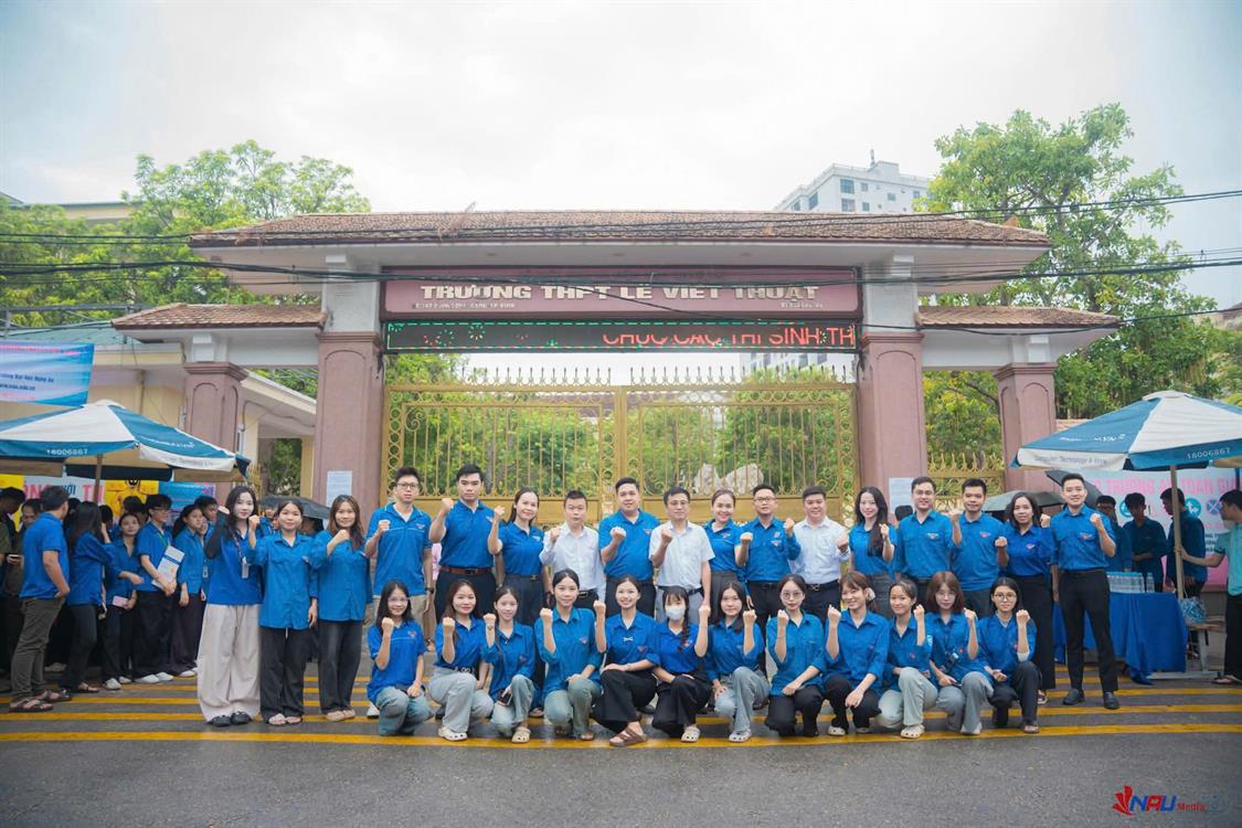KHOA CNTT – NAU: RẠNG RỠ SẮC XANH TÌNH NGUYỆN, ĐỒNG HÀNH CÙNG SĨ TỬ 2K8 VƯỢT VŨ MÔN 2026