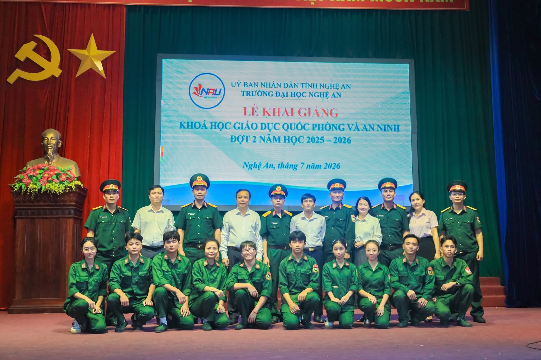 MÙA HỌC GIÁO DỤC QUỐC PHÒNG VÀ AN NINH – HÀNH TRÌNH RÈN LUYỆN VÀ TRƯỞNG THÀNH CỦA SINH VIÊN KHOA CÔNG NGHỆ THÔNG TIN