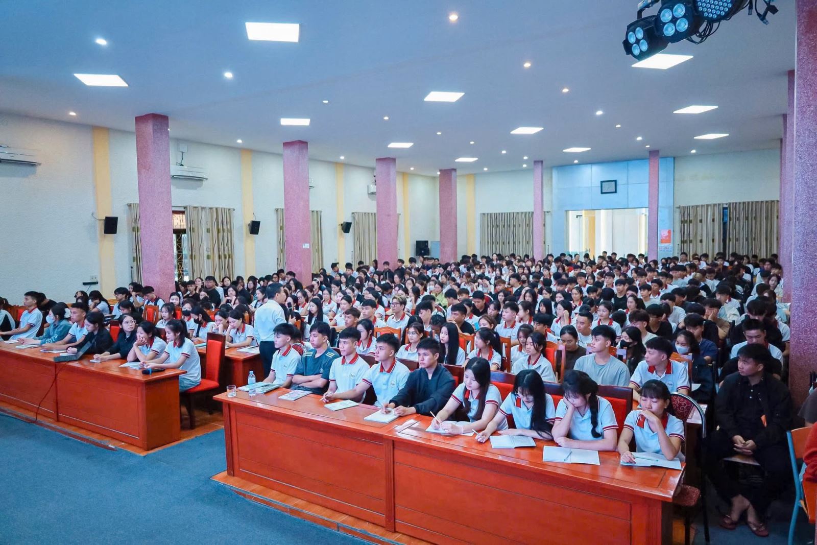 Chạm ngõ NAU – Mở cửa tương lai