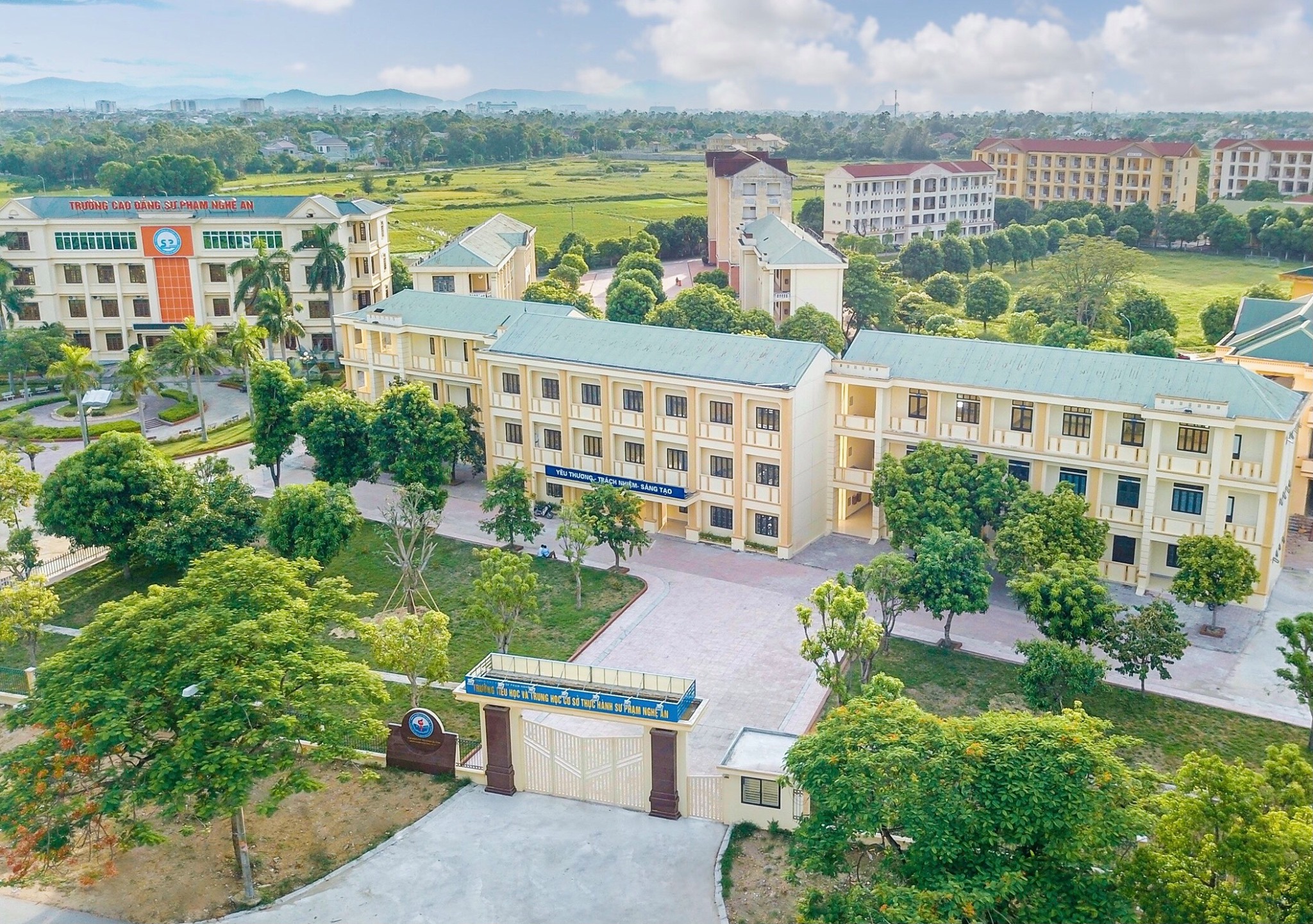 THÔNG TIN CẦN BIẾT VỀ CÁC DỊCH VỤ GIÁO DỤC TẠI TRƯỜNG TIỂU HỌC VÀ TRUNG HỌC CƠ SỞ THỰC HÀNH SƯ PHẠM NGHỆ AN NĂM HỌC 2025-2026