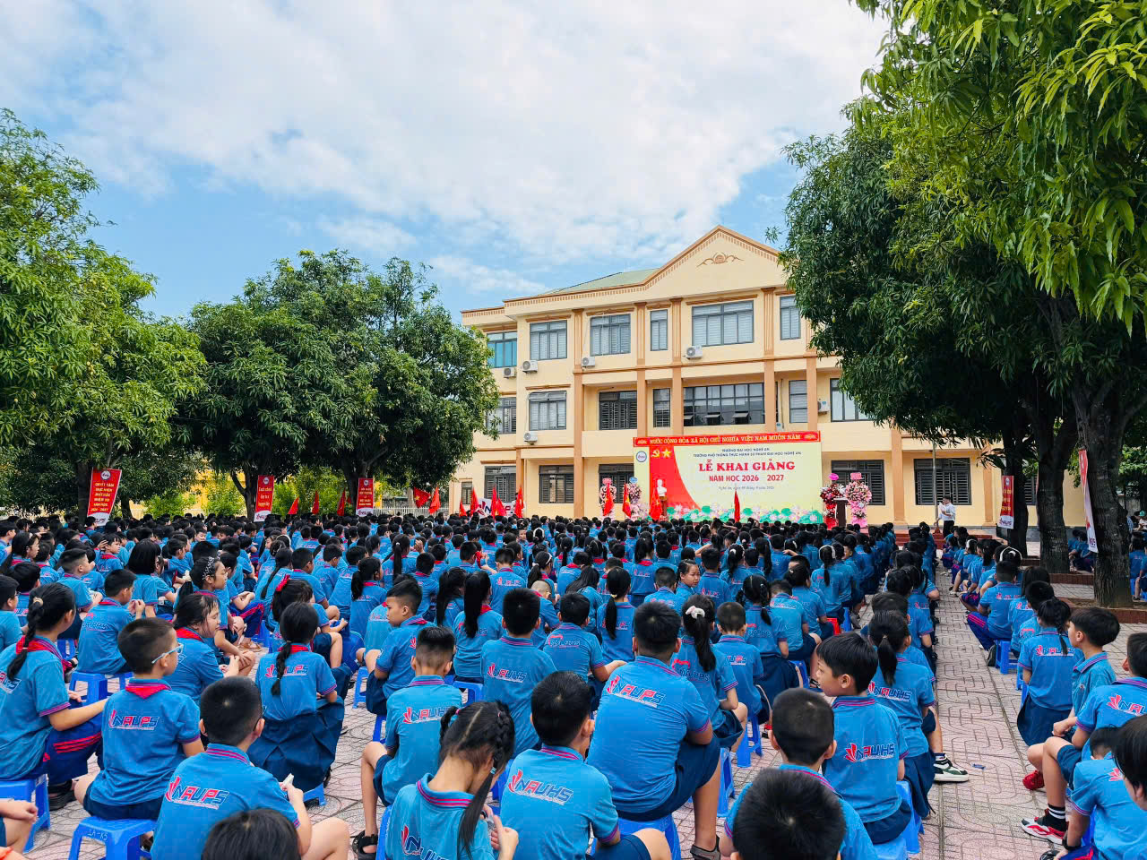 TIẾT CHÀO CỜ ĐẦU TIÊN – KHỞI ĐẦU NĂM HỌC MỚI 2026 – 2027